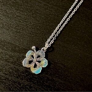 ⚜️3 for $30⚜️ Claire’s Floral Hibiscus Flower Enamel Pendant Necklace